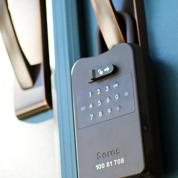 SerosBox_Door_02 SerosBox_Door_02