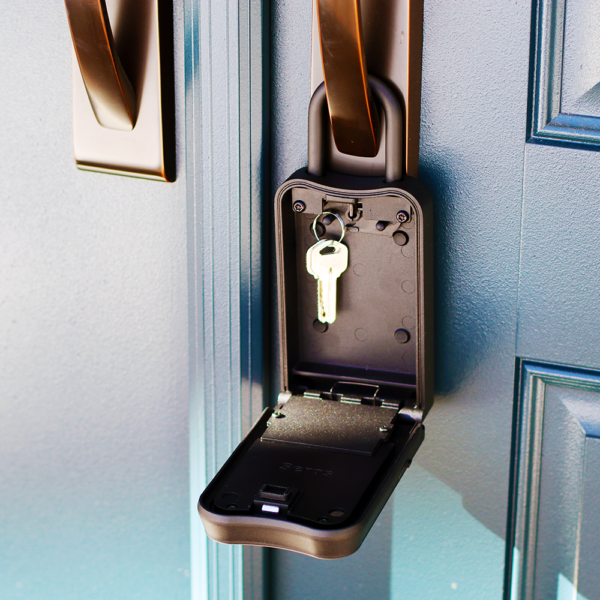 SerosBox_Door_04 SerosBox_Door_04